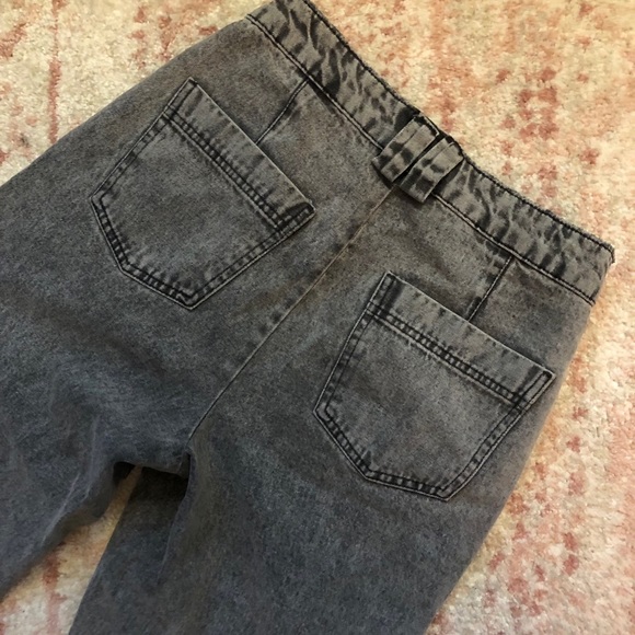 UO BDG Sofie pleated stone wash jeans - Picture 3 of 4